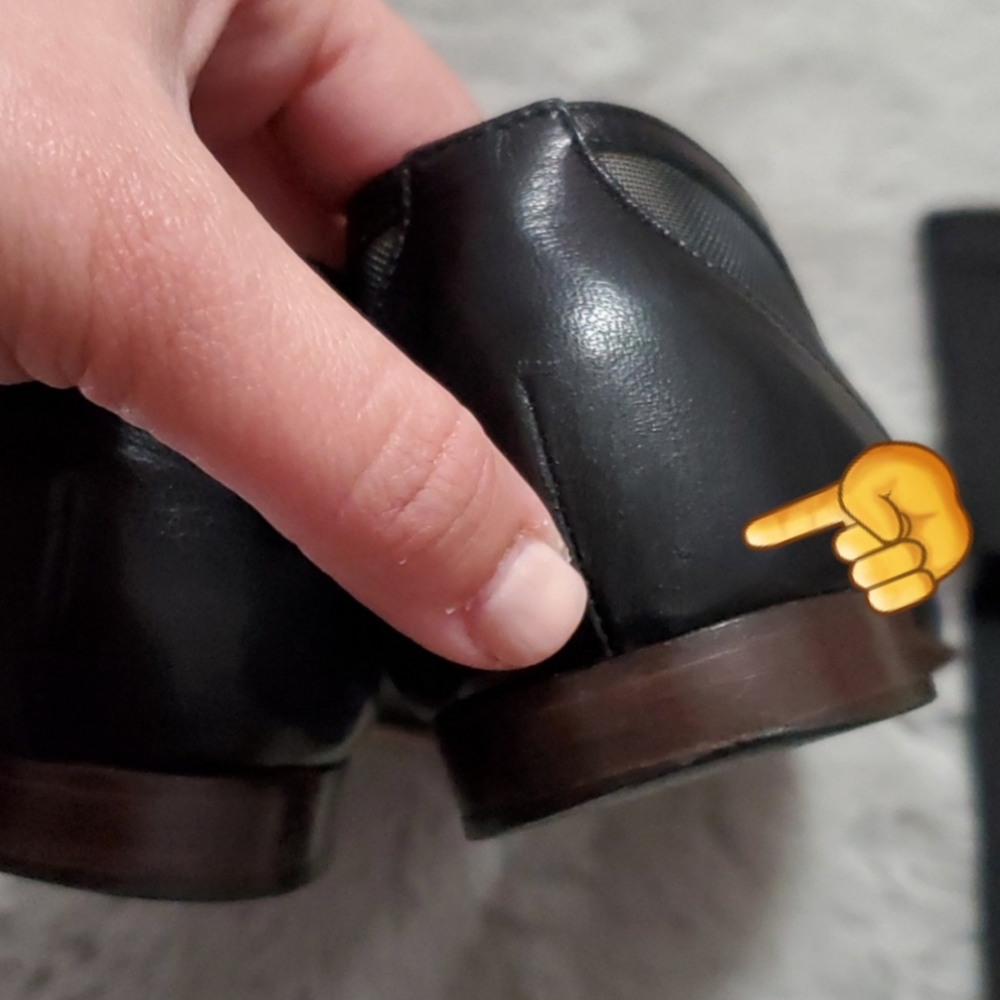 CHANEL Black Flats with Bow Detail - Picture 7 of 16
